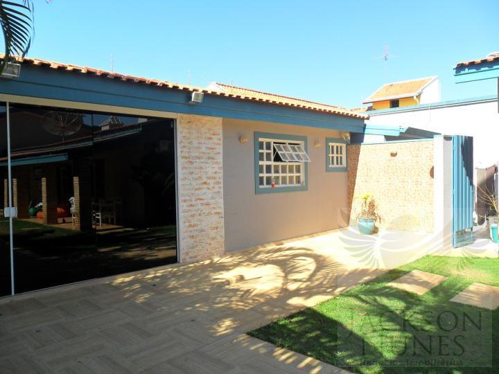 Casa à venda com 3 quartos, 600m² - Foto 4