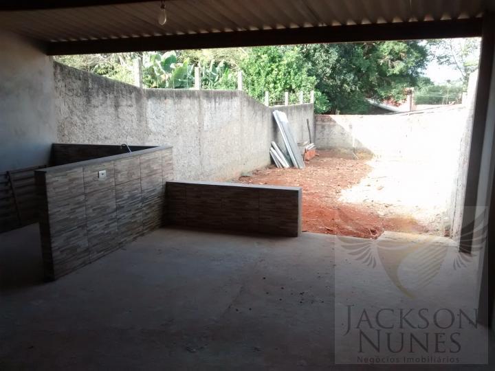 Casa à venda com 2 quartos, 335m² - Foto 2