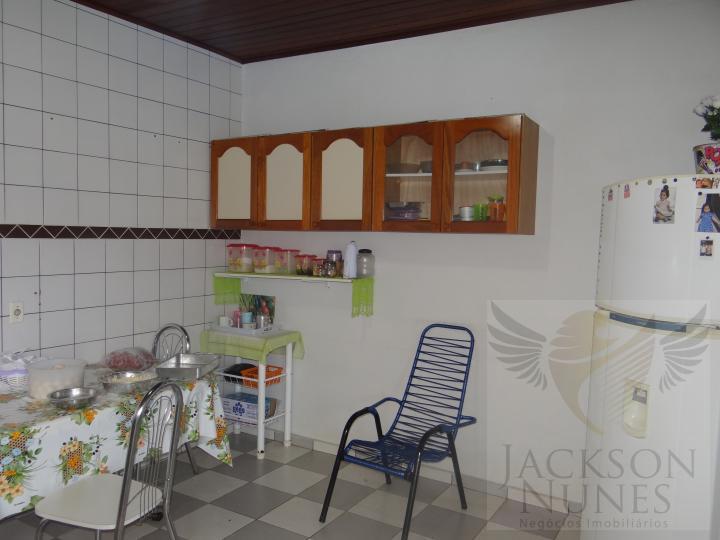 Casa à venda com 3 quartos, 250m² - Foto 4