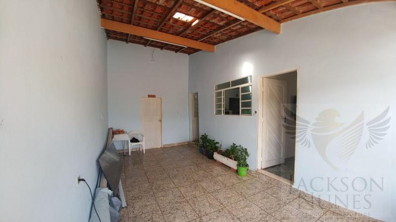 Casa à venda com 3 quartos, 162m² - Foto 1