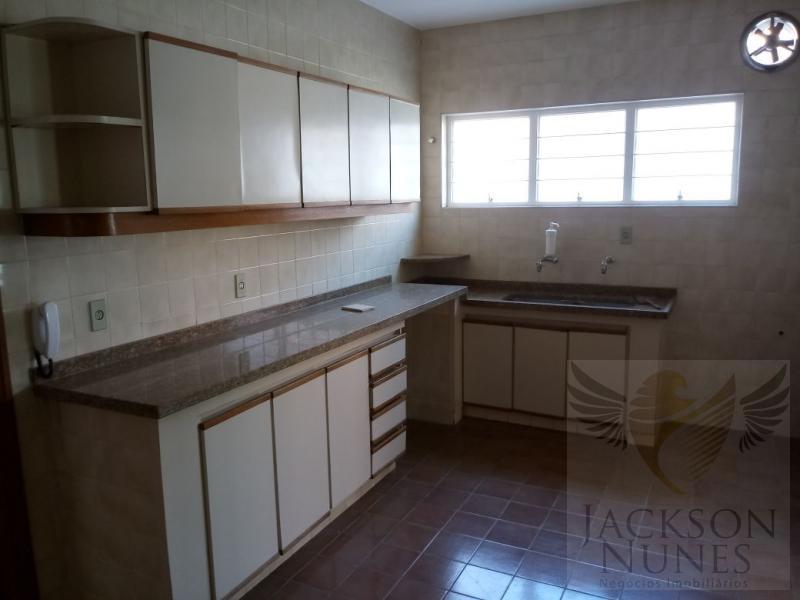 Casa à venda com 6 quartos, 1000m² - Foto 26