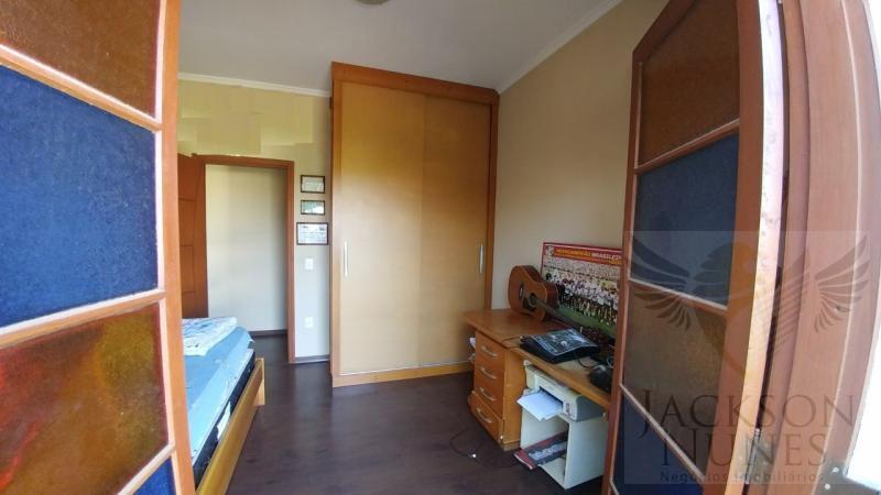 Casa à venda com 3 quartos, 300m² - Foto 12