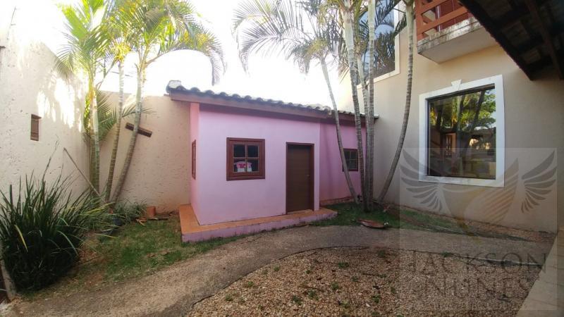 Casa à venda com 3 quartos, 300m² - Foto 27