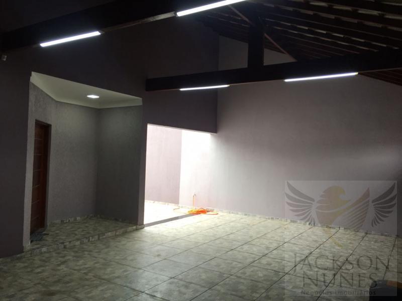 Casa à venda com 3 quartos, 400m² - Foto 1