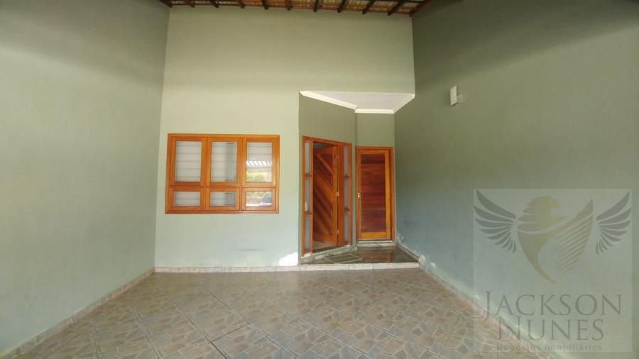 Casa à venda com 3 quartos, 150m² - Foto 1