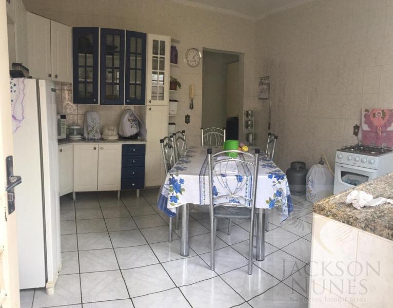 Casa à venda com 3 quartos, 210m² - Foto 8