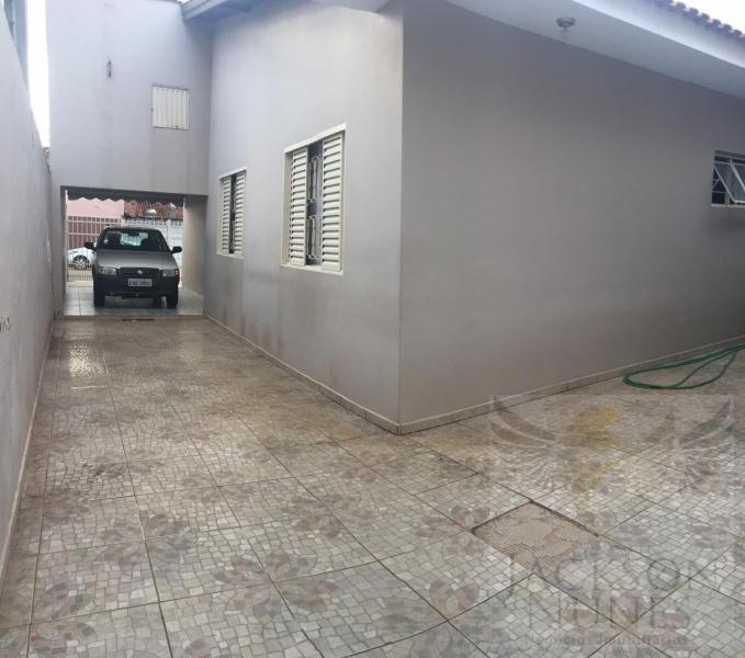 Casa à venda com 3 quartos, 210m² - Foto 10