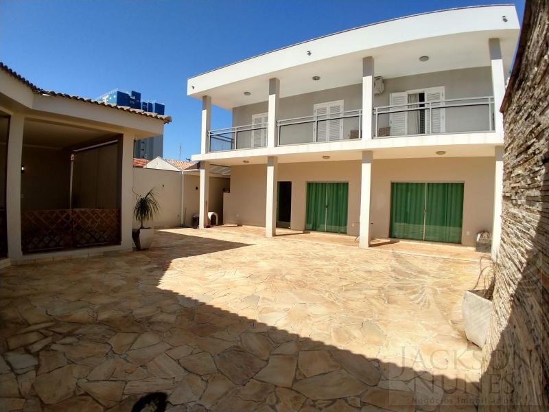 Casa à venda com 3 quartos, 270m² - Foto 3