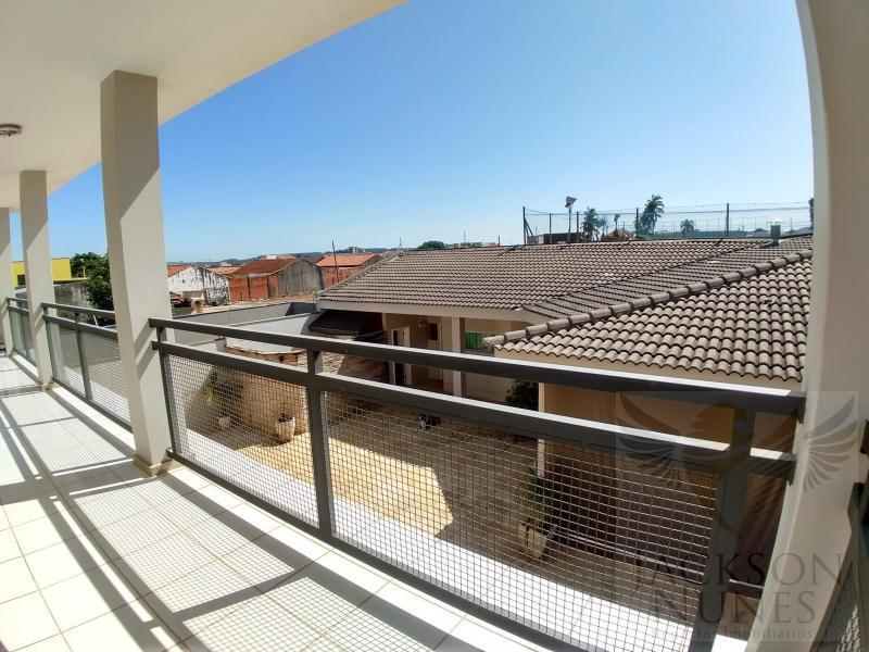 Casa à venda com 3 quartos, 270m² - Foto 14