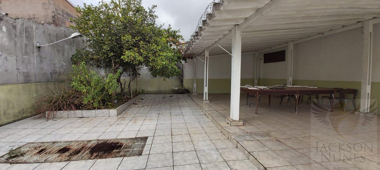 Casa à venda com 4 quartos, 960m² - Foto 4