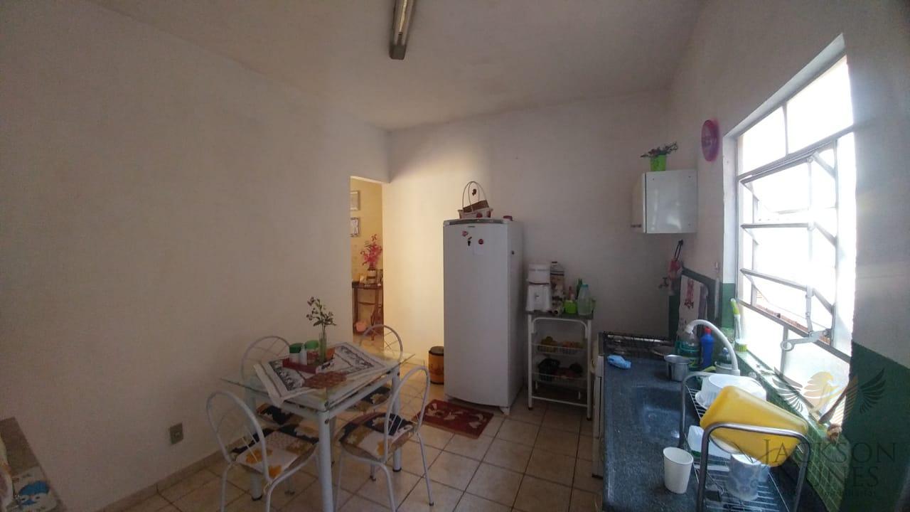 Casa à venda com 2 quartos, 125m² - Foto 15