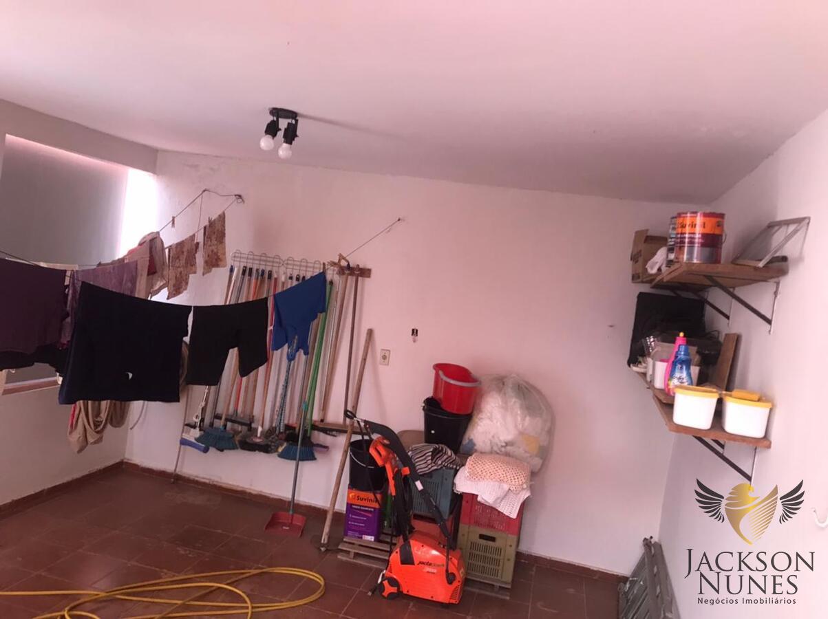 Casa à venda com 3 quartos, 229m² - Foto 12