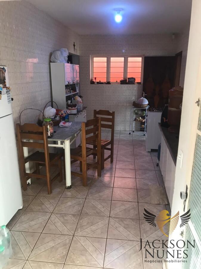 Casa à venda com 3 quartos, 229m² - Foto 11