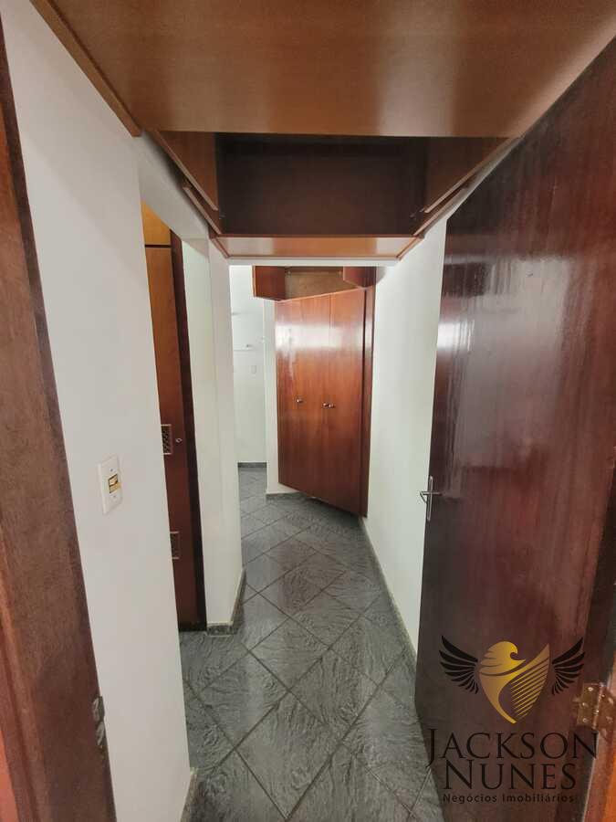 Casa à venda com 3 quartos, 450m² - Foto 11