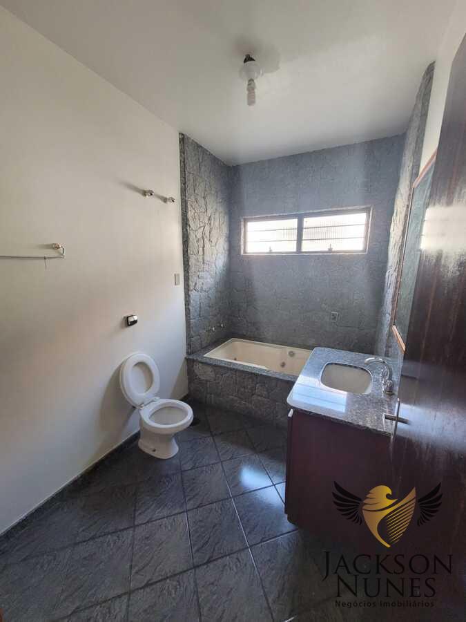 Casa à venda com 3 quartos, 450m² - Foto 17