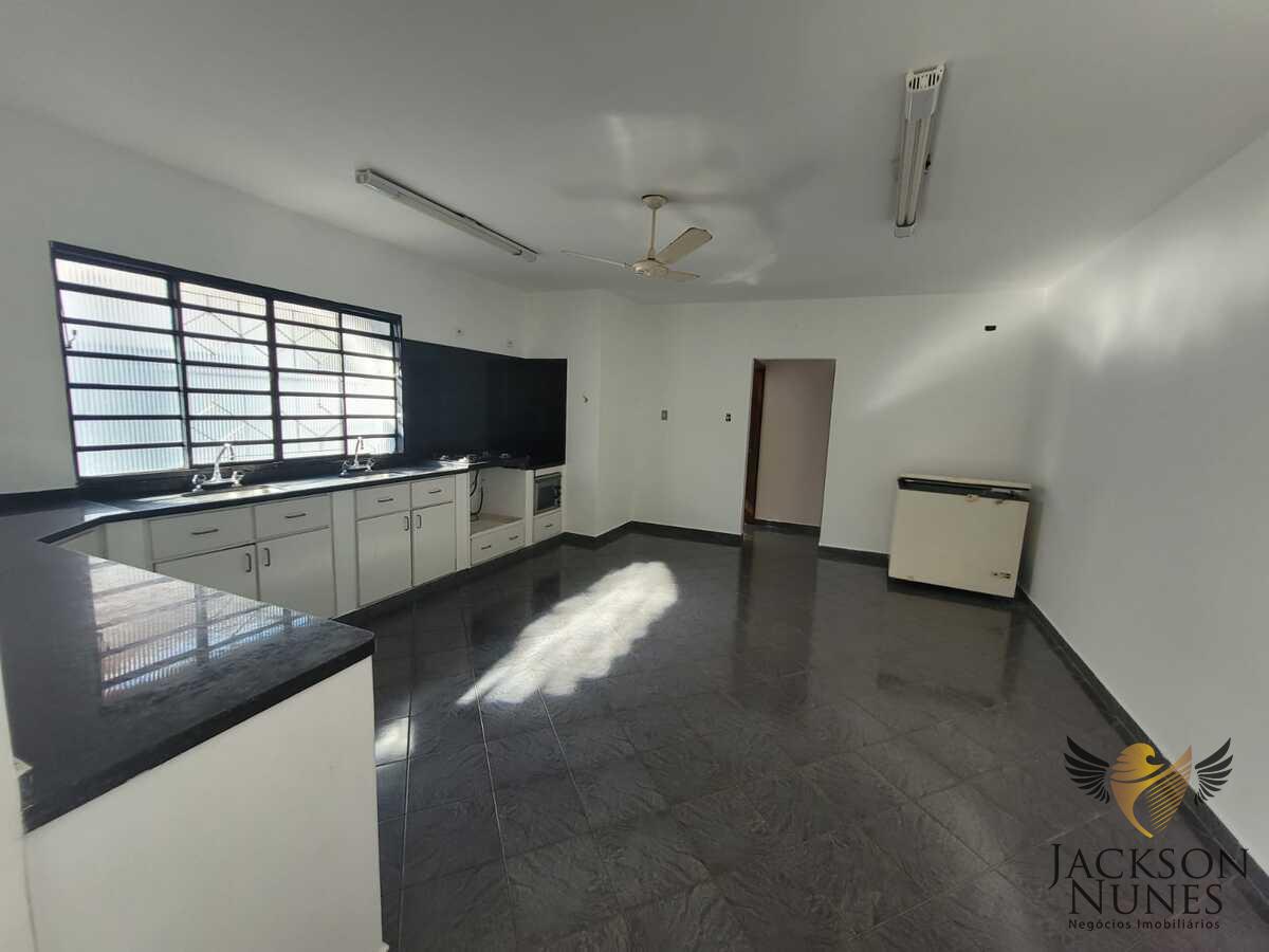 Casa à venda com 3 quartos, 450m² - Foto 21