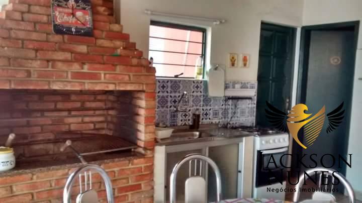 Casa à venda com 3 quartos, 300m² - Foto 3