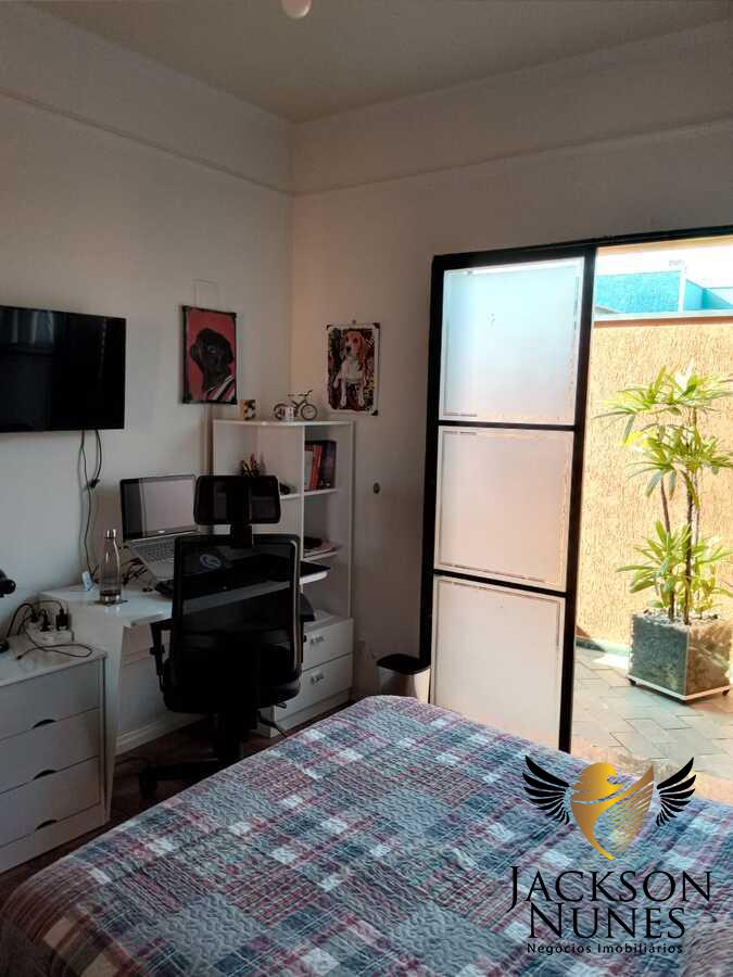 Casa à venda com 3 quartos, 300m² - Foto 8