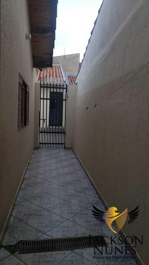 Casa à venda com 3 quartos, 300m² - Foto 3