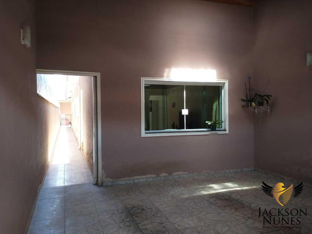 Casa à venda com 2 quartos, 150m² - Foto 2