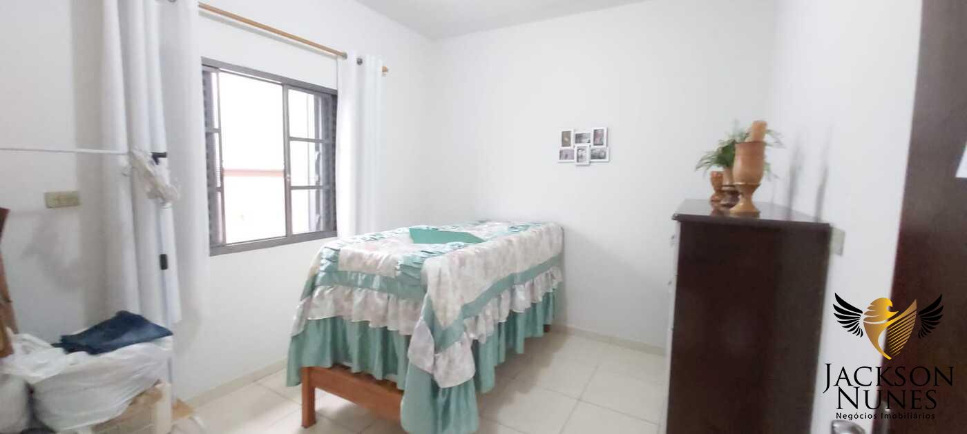 Casa à venda com 3 quartos, 250m² - Foto 4