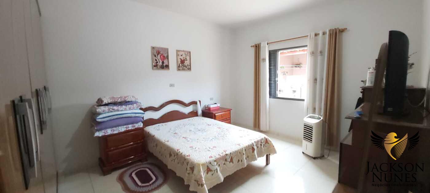 Casa à venda com 3 quartos, 250m² - Foto 6