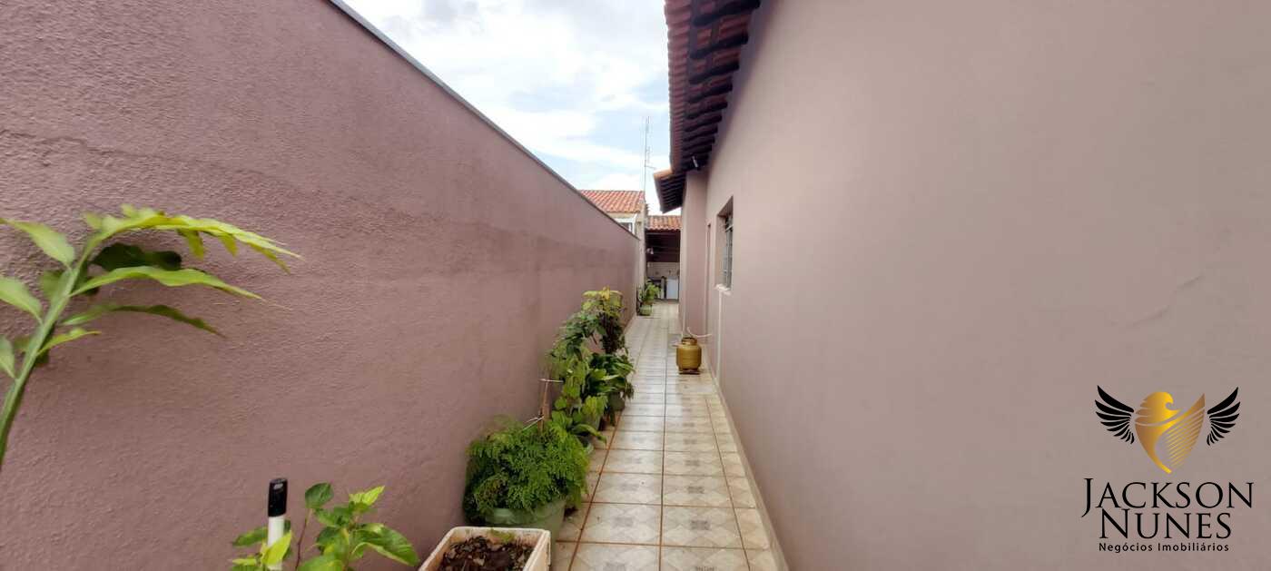 Casa à venda com 3 quartos, 250m² - Foto 8