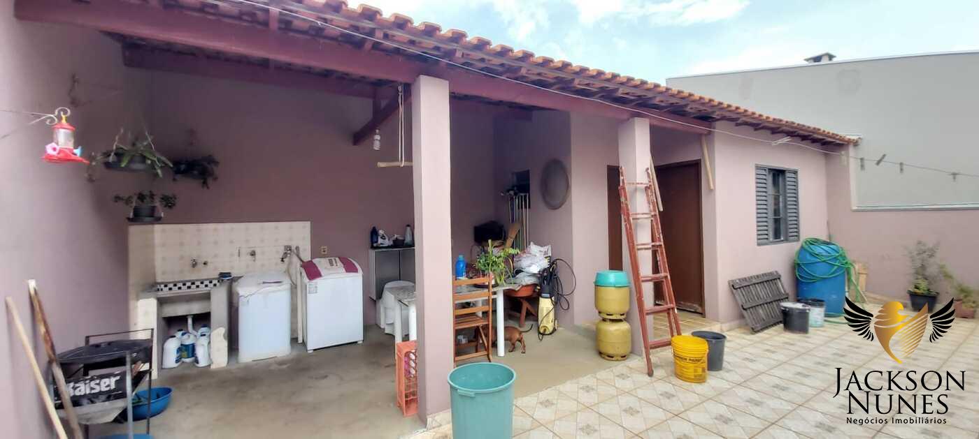 Casa à venda com 3 quartos, 250m² - Foto 10