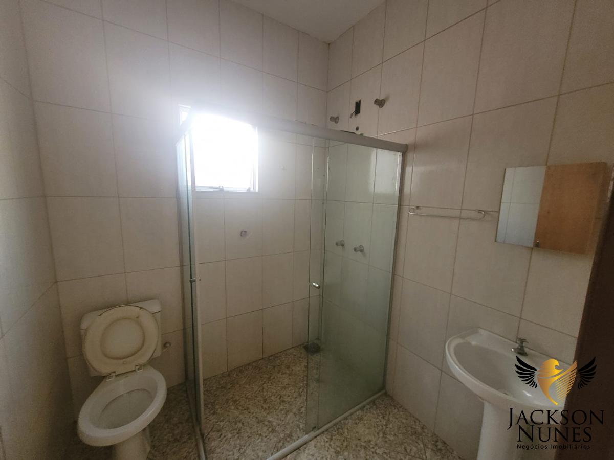 Casa à venda com 2 quartos, 250m² - Foto 4