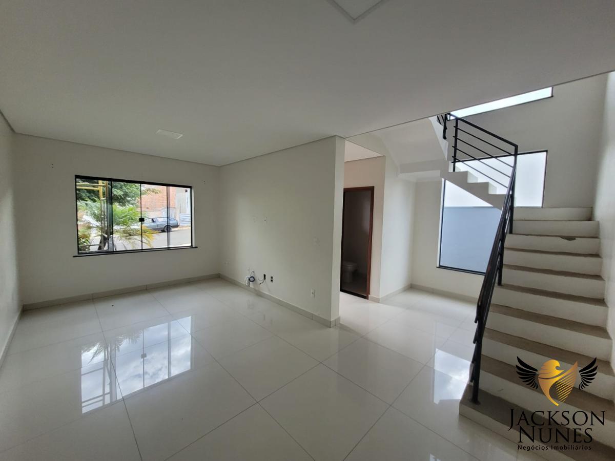 Casa de Condomínio à venda com 3 quartos, 232m² - Foto 1