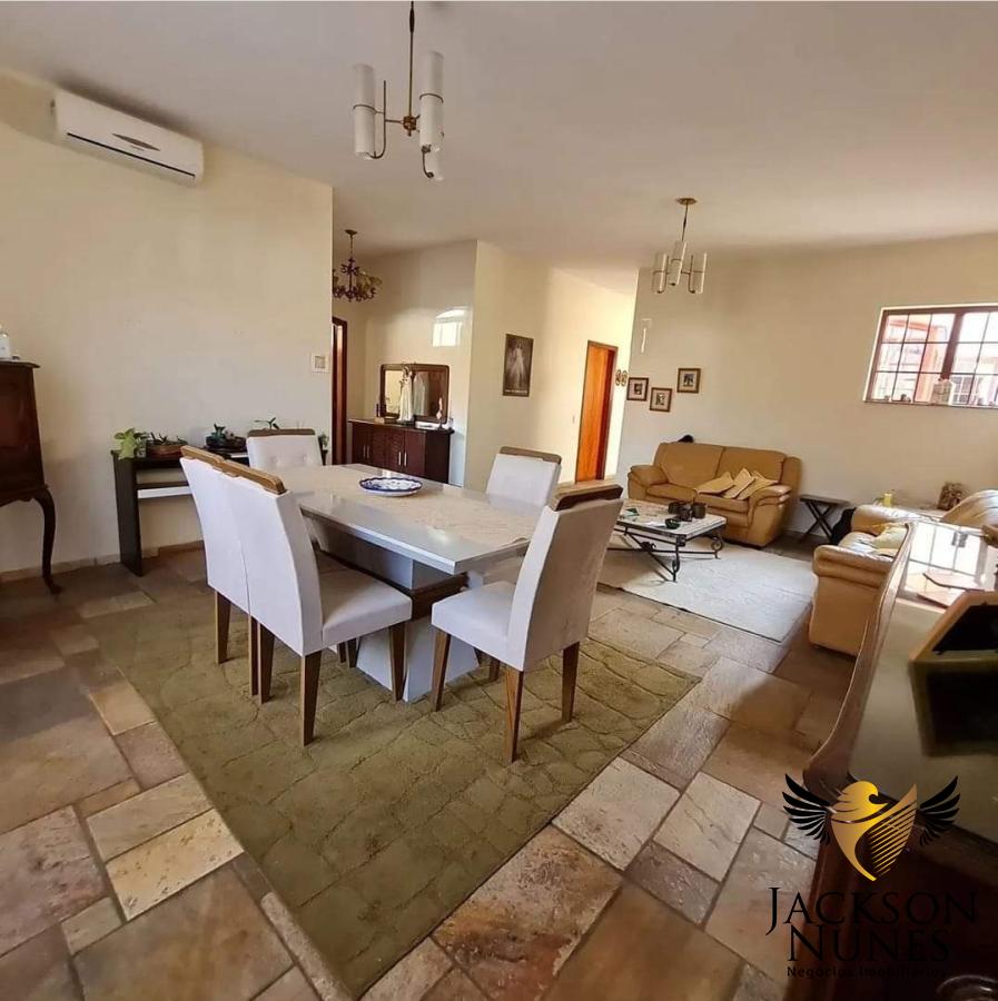 Casa à venda com 3 quartos, 300m² - Foto 3