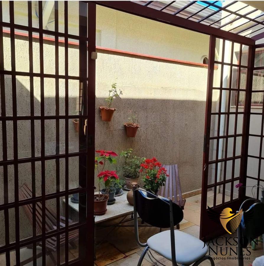 Casa à venda com 3 quartos, 300m² - Foto 7