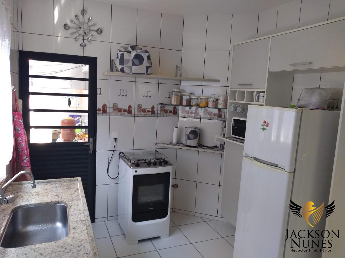 Casa à venda com 3 quartos, 168m² - Foto 4