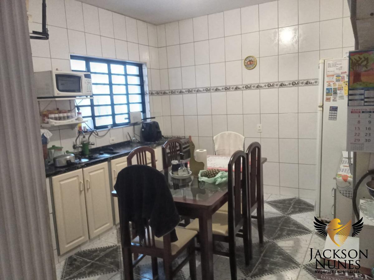 Casa à venda com 3 quartos, 200m² - Foto 5