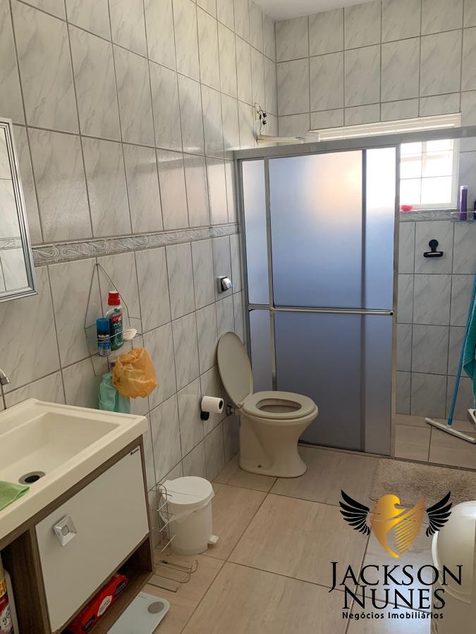 Casa à venda com 3 quartos, 214m² - Foto 4