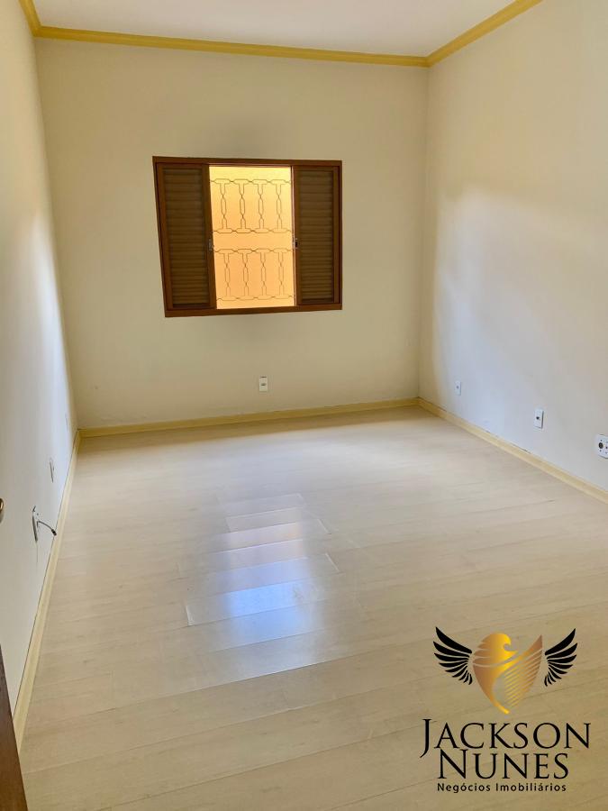 Casa à venda com 3 quartos, 225m² - Foto 10