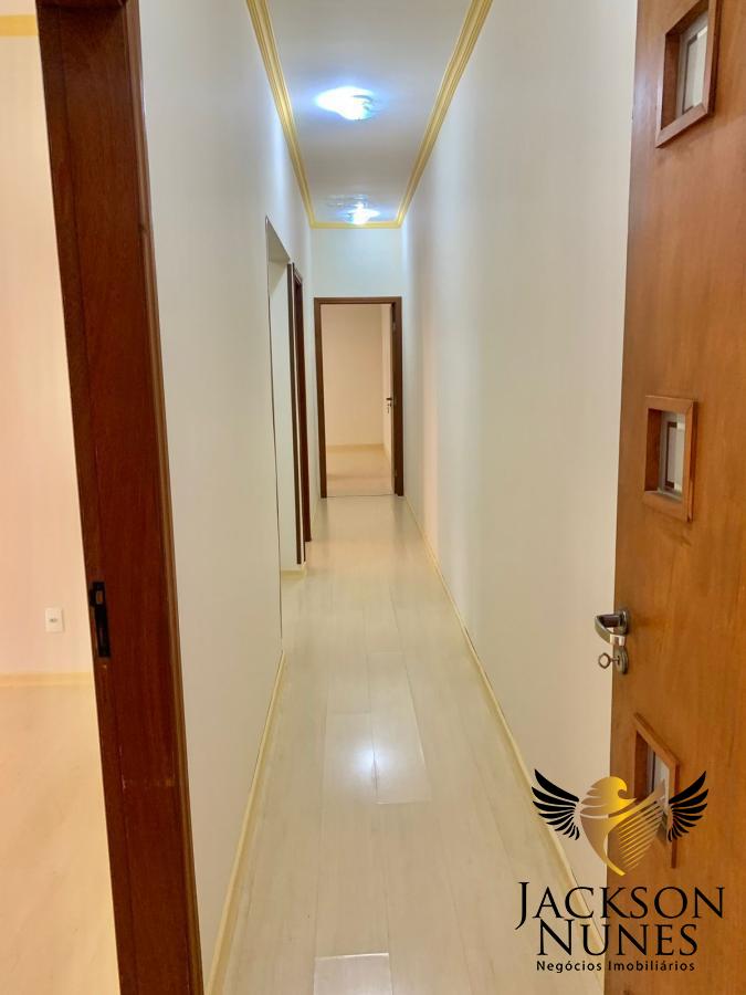 Casa à venda com 3 quartos, 225m² - Foto 11