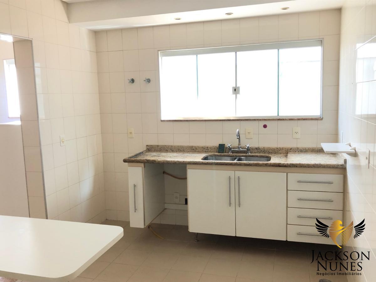 Casa de Condomínio à venda com 3 quartos, 250m² - Foto 6