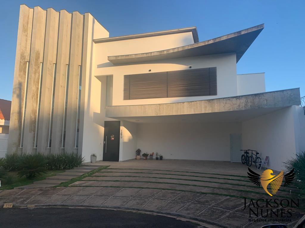 Casa de Condomínio para alugar com 4 quartos, 400m² - Foto 1