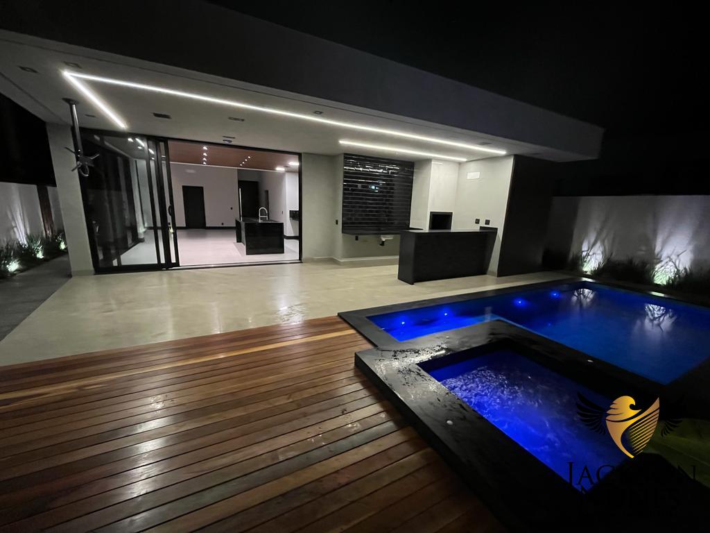 Casa de Condomínio à venda com 3 quartos, 415m² - Foto 1