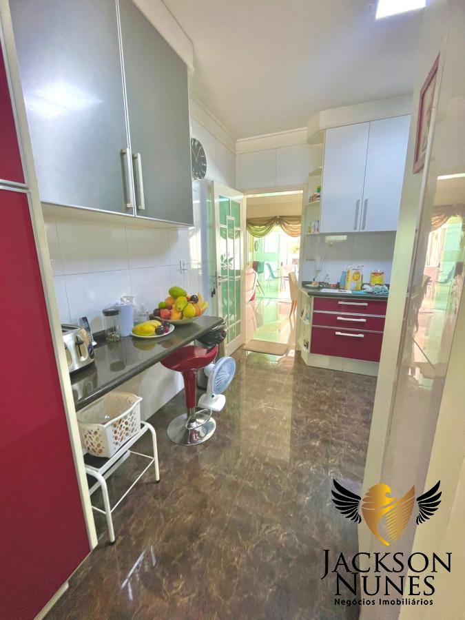 Casa de Condomínio à venda com 5 quartos, 300m² - Foto 10