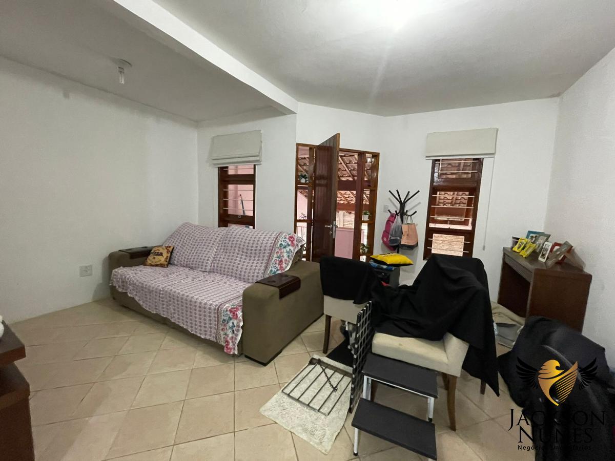 Casa à venda com 3 quartos, 150m² - Foto 2