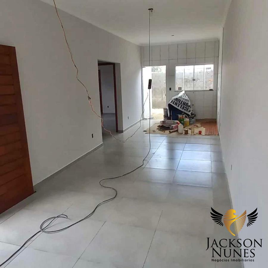 Casa à venda com 2 quartos, 160m² - Foto 1