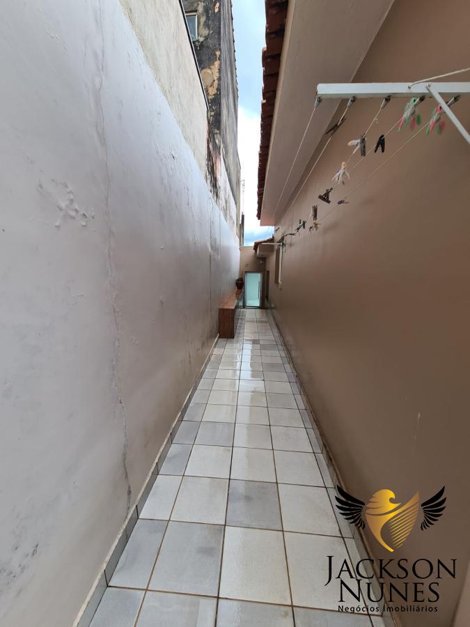 Casa à venda com 3 quartos, 300m² - Foto 15