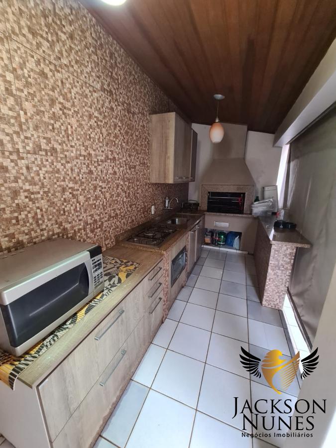 Casa à venda com 3 quartos, 300m² - Foto 14