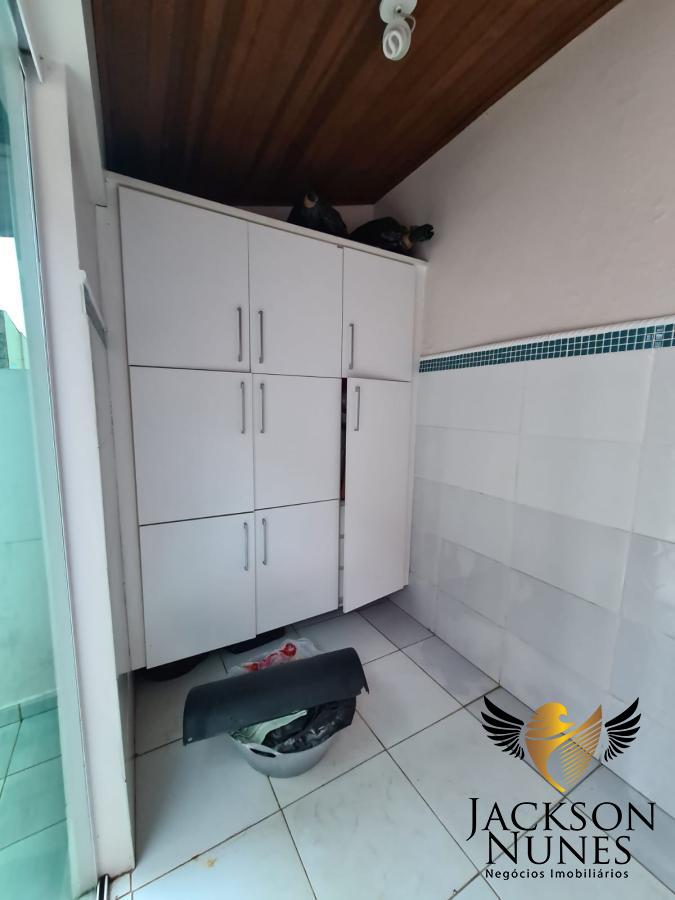 Casa à venda com 3 quartos, 300m² - Foto 20