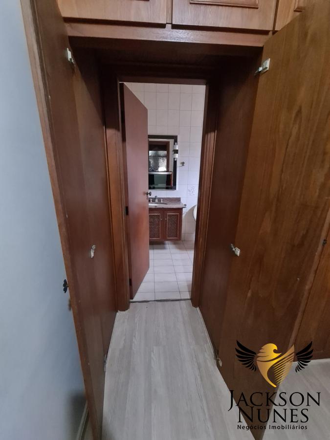 Casa à venda com 3 quartos, 300m² - Foto 12