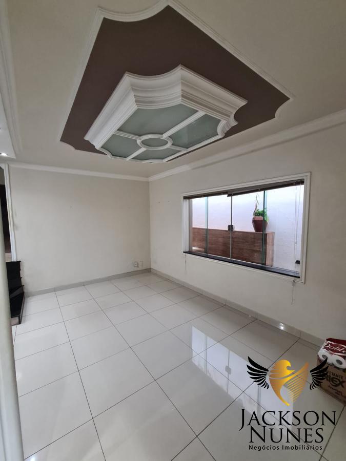 Casa à venda com 3 quartos, 300m² - Foto 4