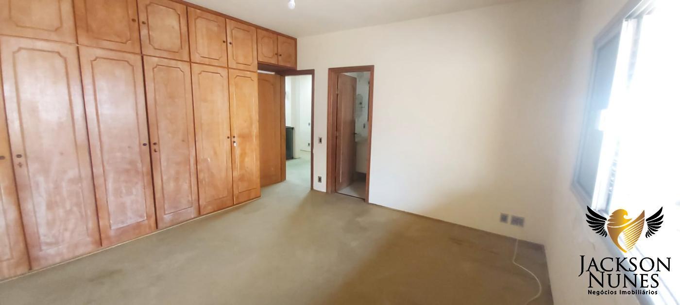 Casa à venda com 5 quartos, 598m² - Foto 8