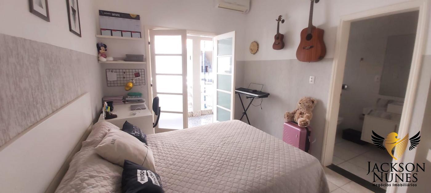 Casa à venda com 3 quartos, 350m² - Foto 11